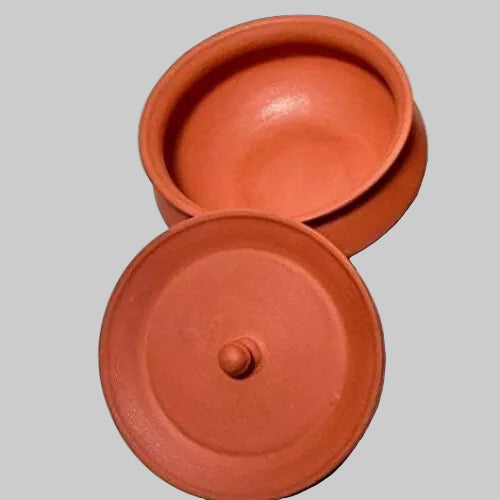 Clay chatti with lid