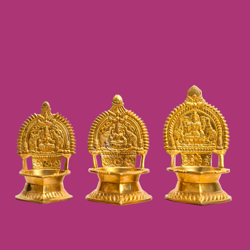 Pithalai Gajalakshmi Lamp